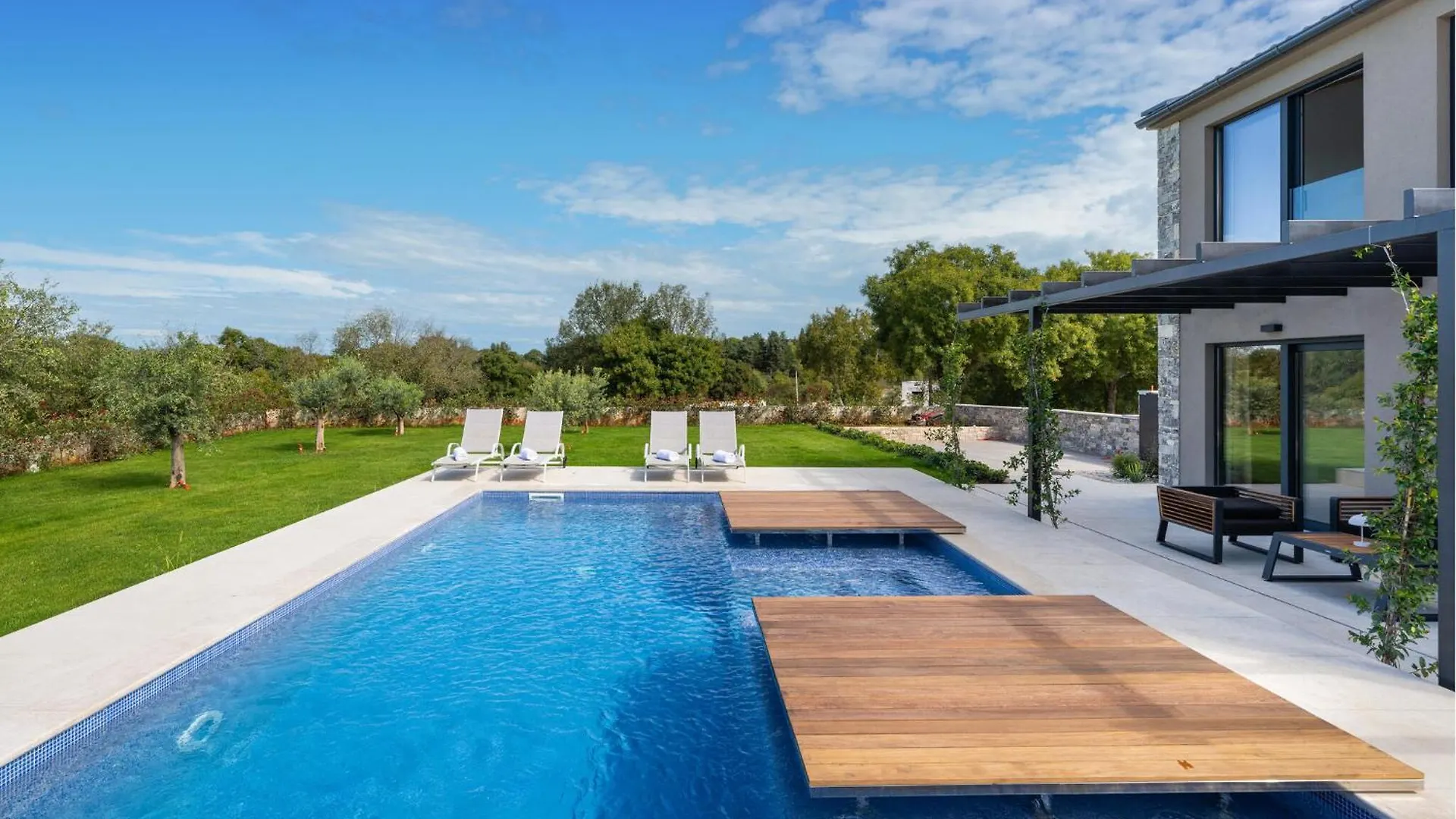 Stunning Home In Bale Holiday home