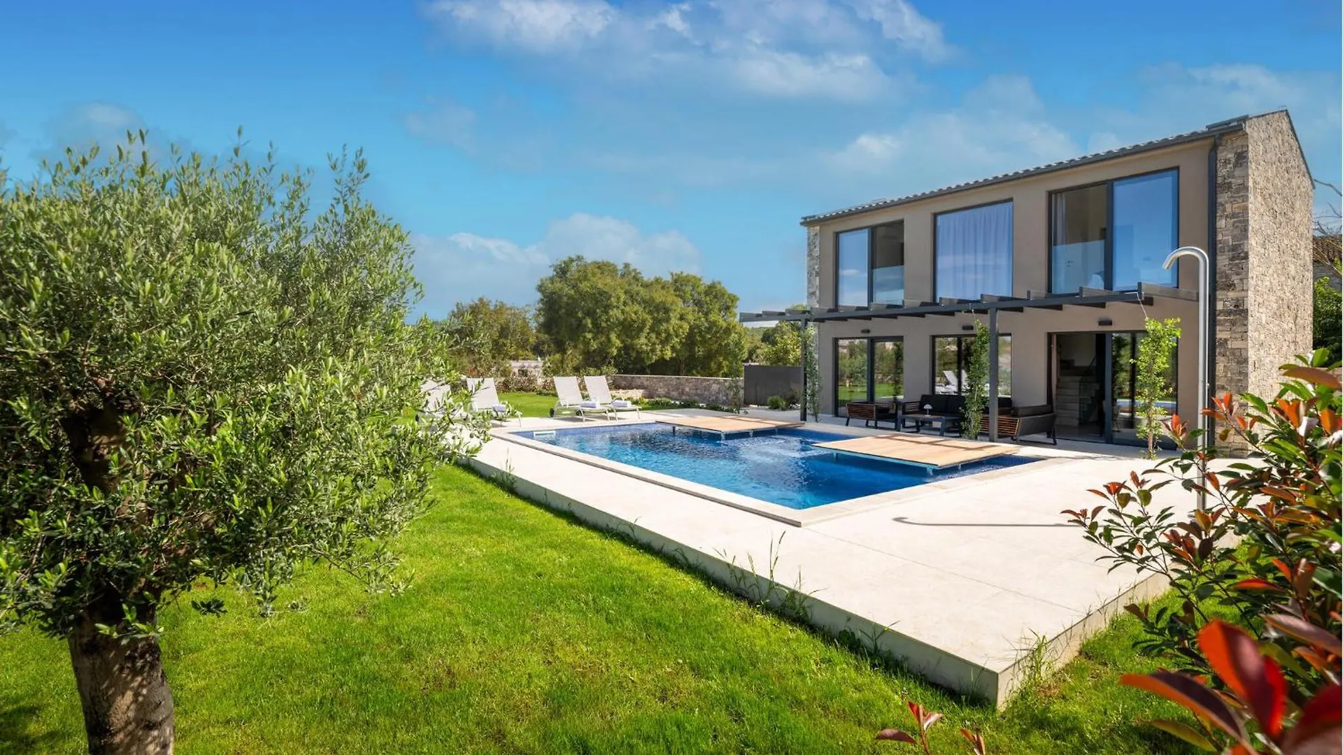 Stunning Home In Bale